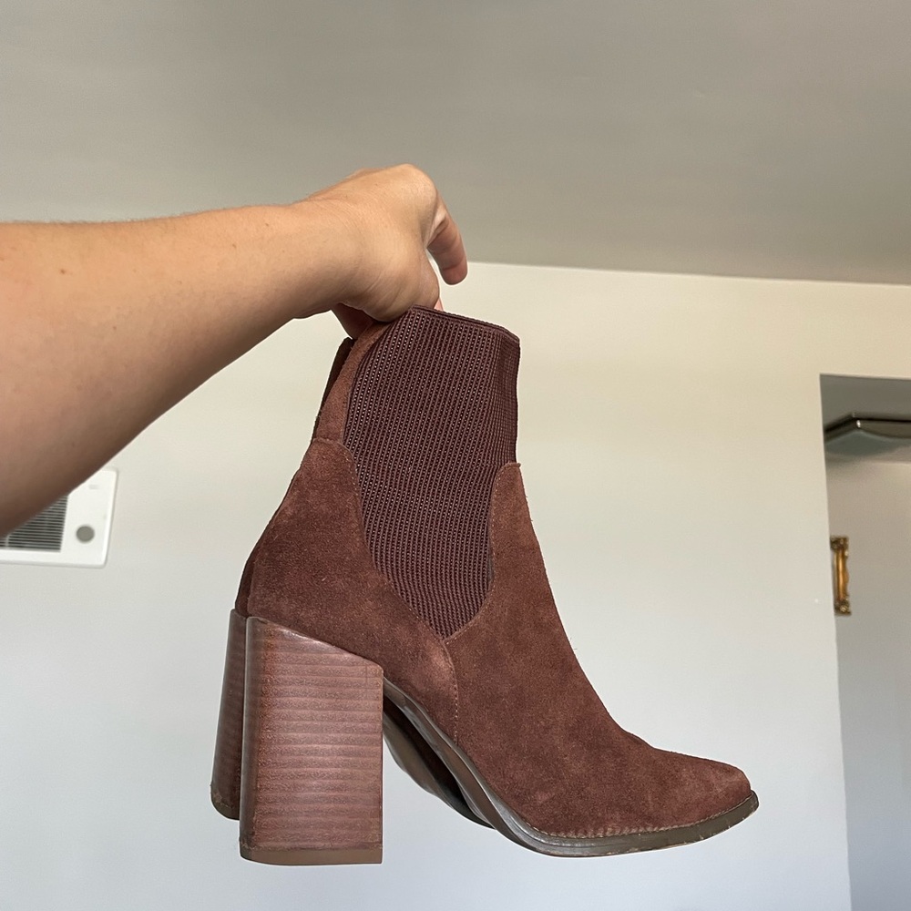Steve Madden Brown Booties